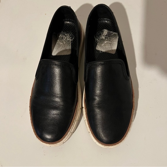 Vince Camuto womens slip-on shoes/sneakers, size 6M/36.5, leather, black - Picture 5 of 6